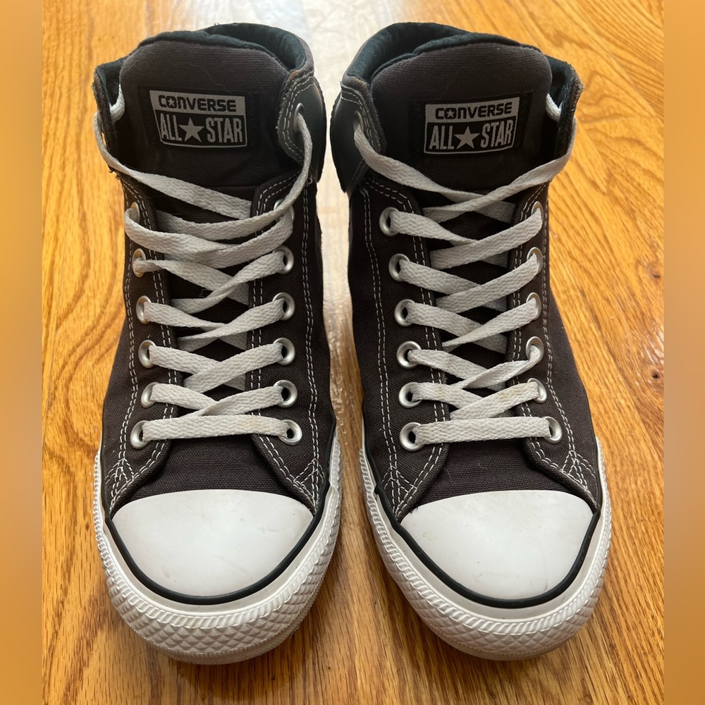 Two tone gray converse Chuck Taylor’s with leather